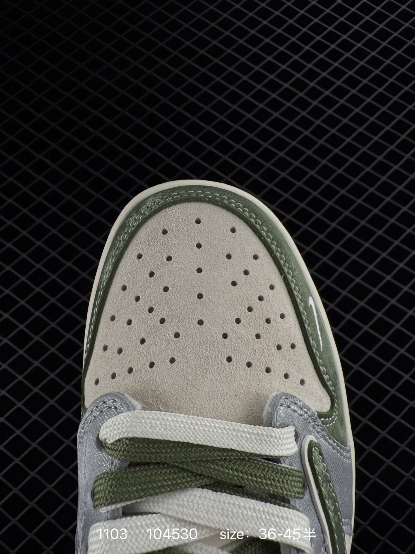 Travis Scott x Air Jordan 1 ” Reverse Mocha “